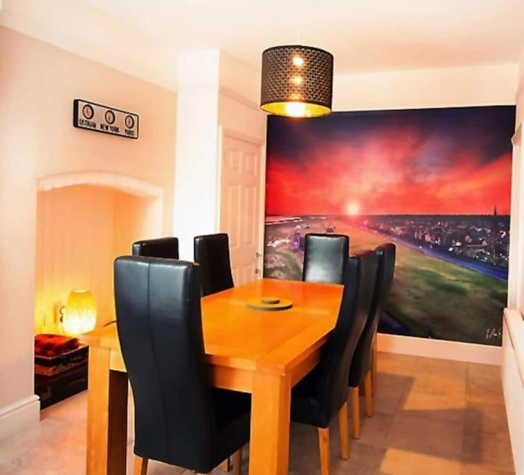 Sunny Seaside Beach House Lytham Centre Sleeps 8 리탬 세인트 앤스 외부 사진