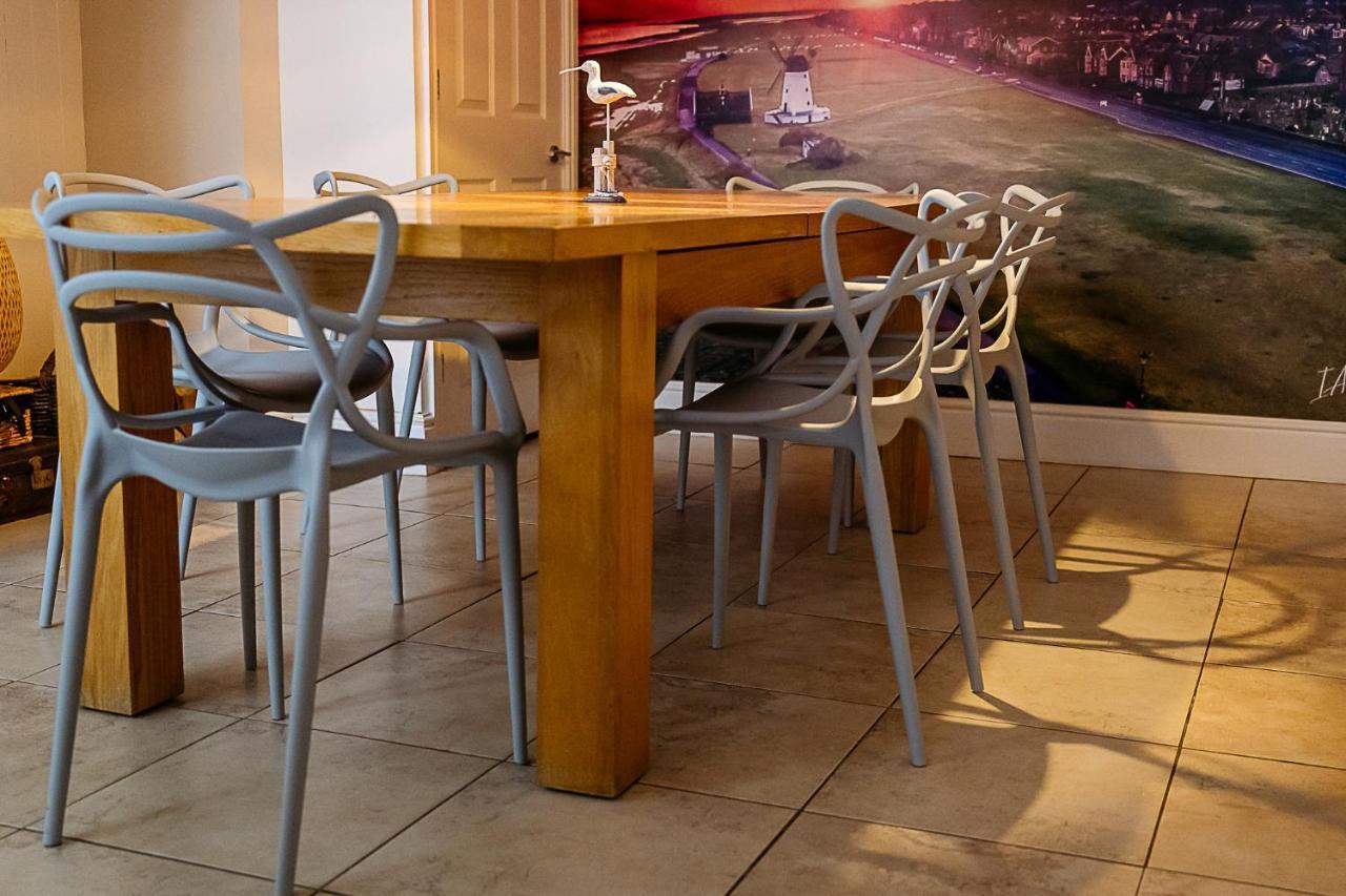 Sunny Seaside Beach House Lytham Centre Sleeps 8 리탬 세인트 앤스 외부 사진