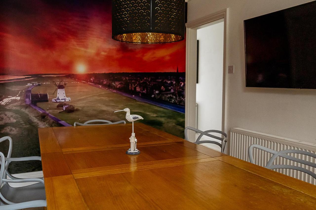 Sunny Seaside Beach House Lytham Centre Sleeps 8 리탬 세인트 앤스 외부 사진